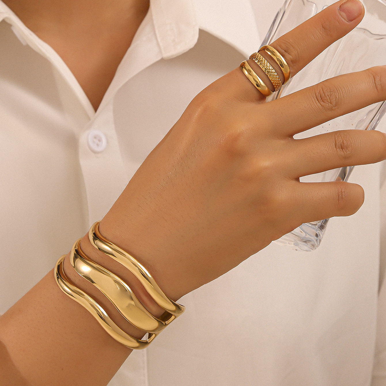 Elegant Water Drop Line Bracelet – Hollow Design, Adjustable Metal Jewelry (Gold/Silver)