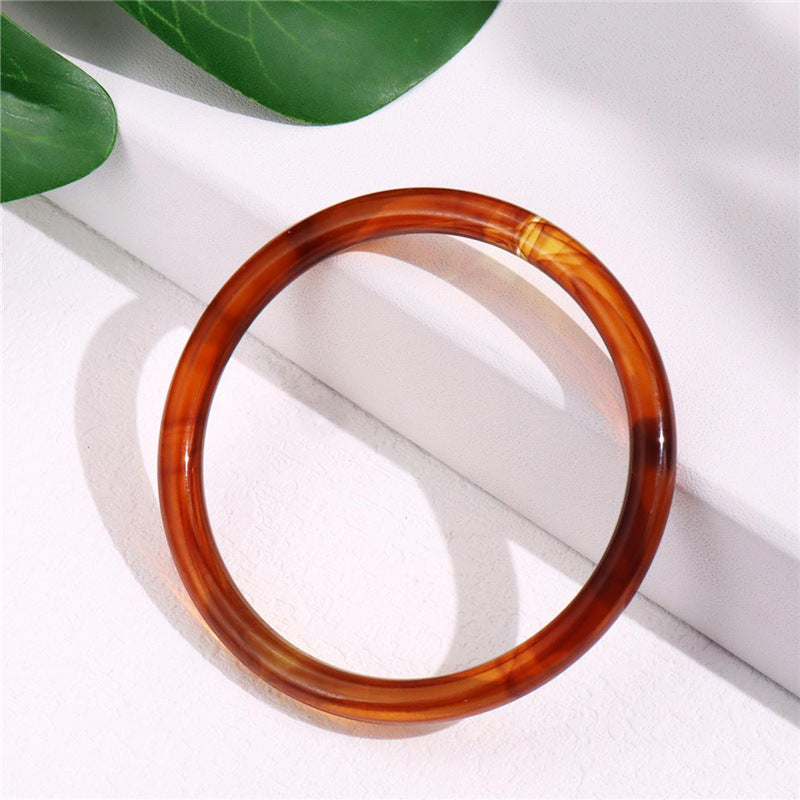 Geometric Irregular Acrylic Bangle – Retro Chic, Elegant Statement Bracelet