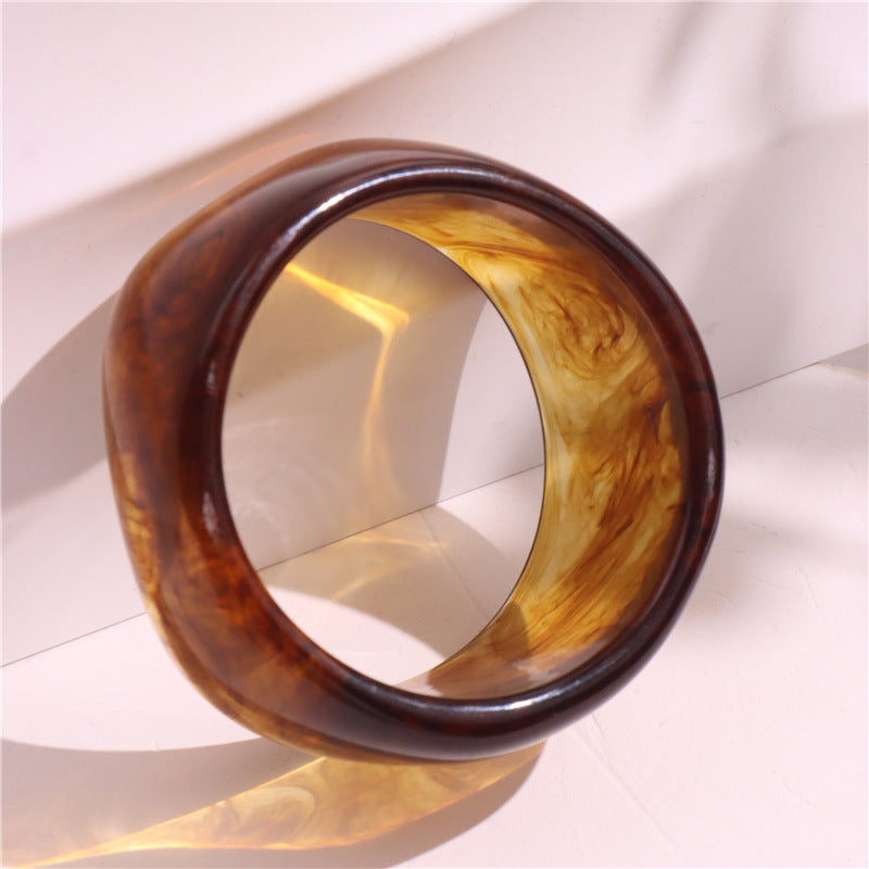 Geometric Irregular Acrylic Bangle – Retro Chic, Elegant Statement Bracelet
