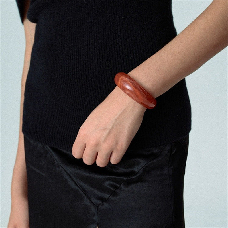 Geometric Irregular Acrylic Bangle – Retro Chic, Elegant Statement Bracelet
