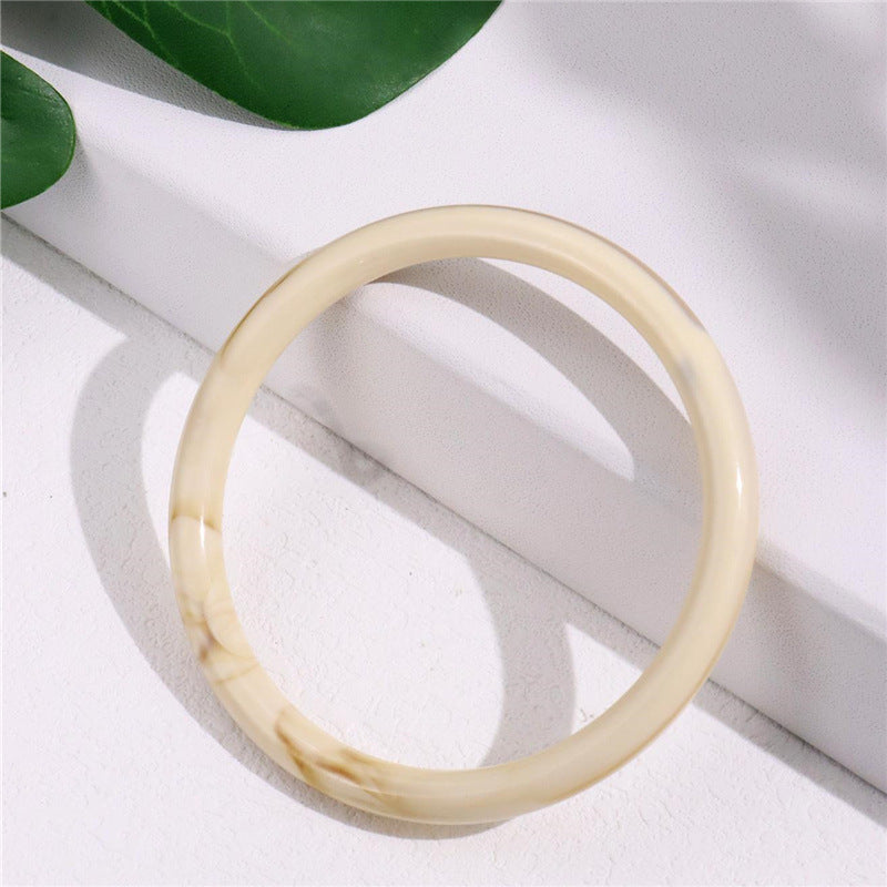 Geometric Irregular Acrylic Bangle – Retro Chic, Elegant Statement Bracelet