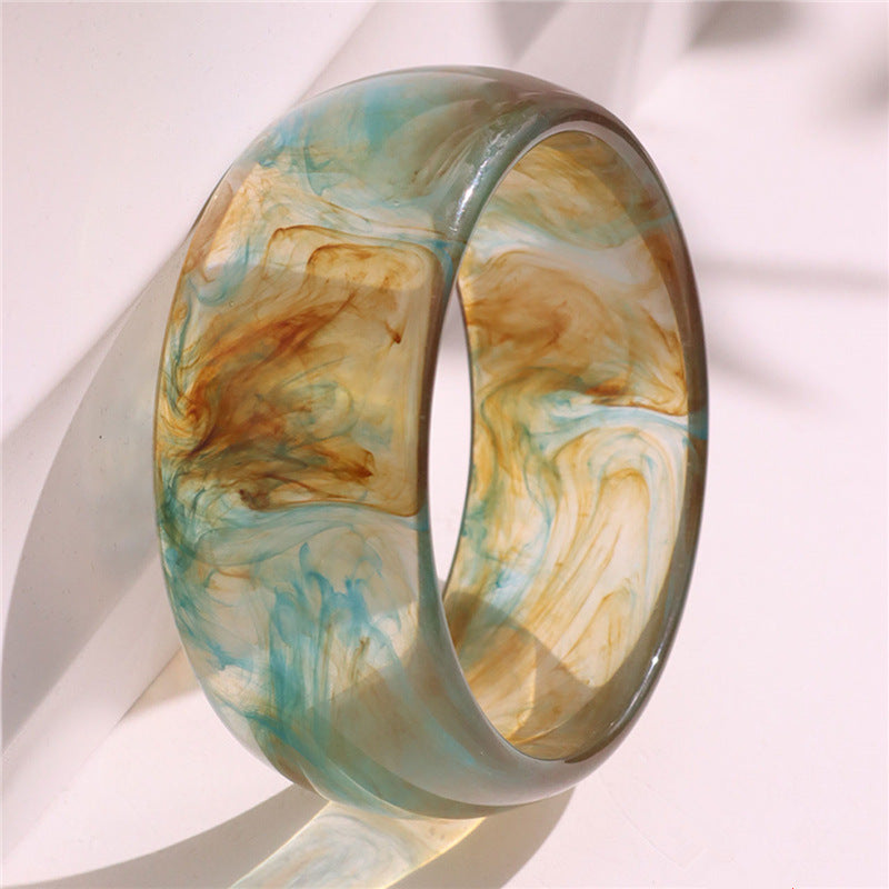 Geometric Irregular Acrylic Bangle – Retro Chic, Elegant Statement Bracelet