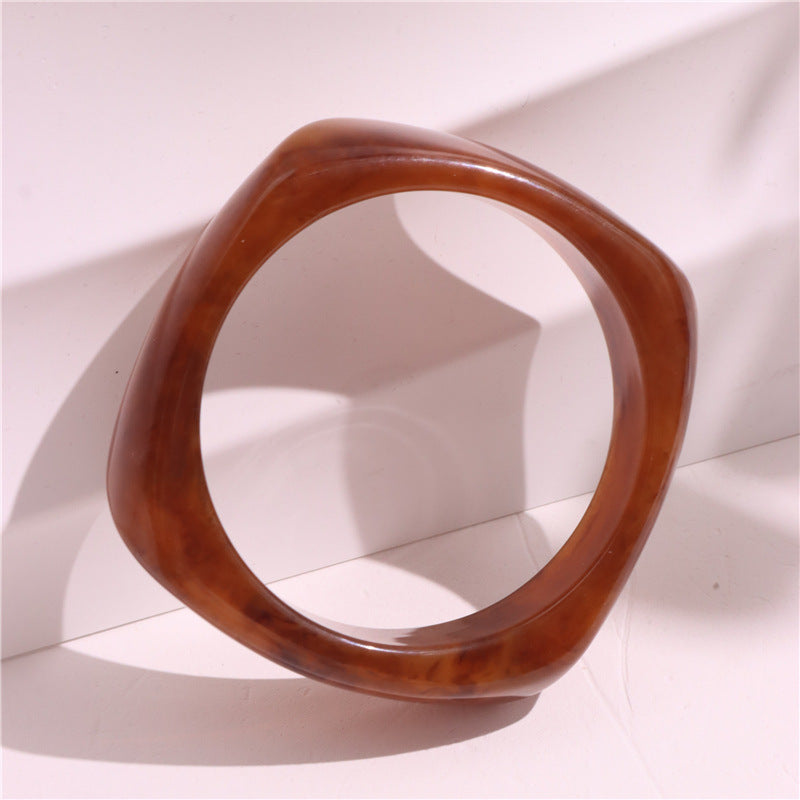 Geometric Irregular Acrylic Bangle – Retro Chic, Elegant Statement Bracelet