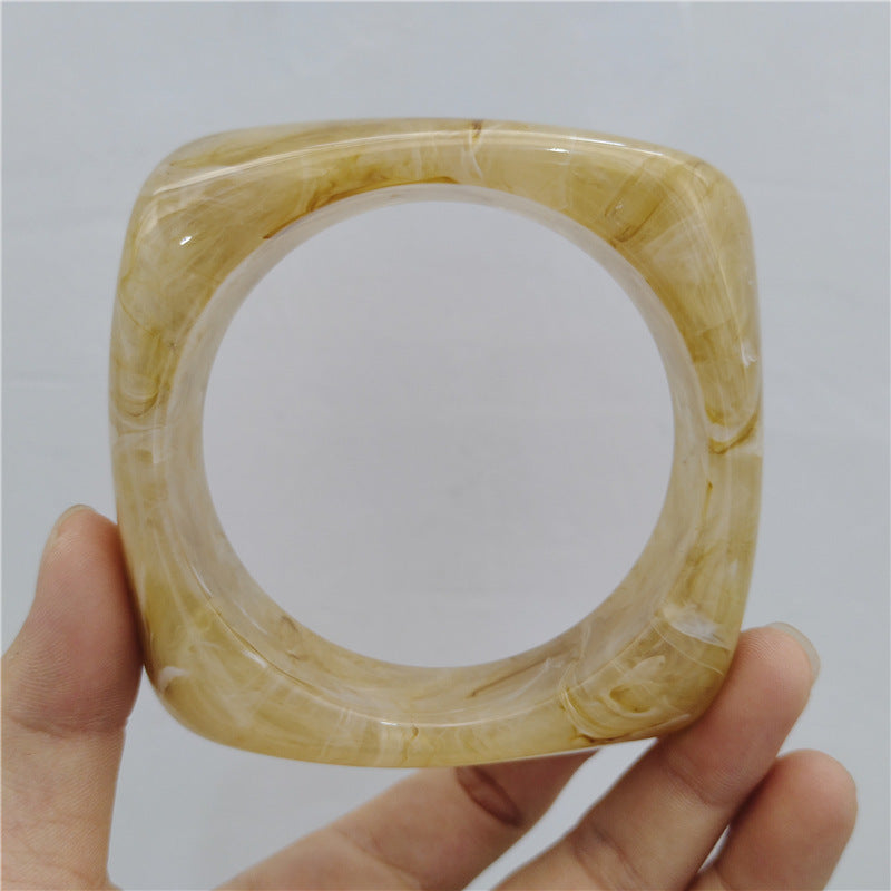 Geometric Irregular Acrylic Bangle – Retro Chic, Elegant Statement Bracelet